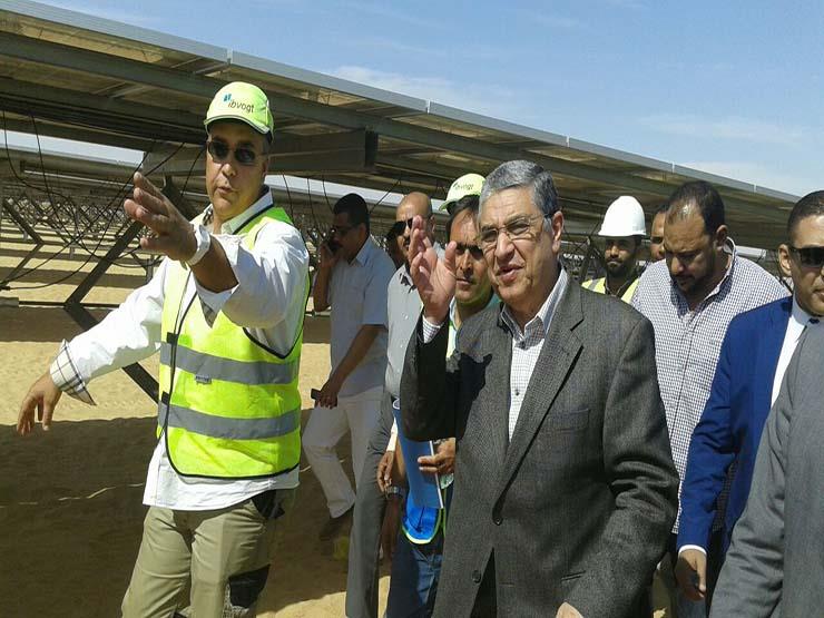 زيارة وزير الكهرباء للمحطة الشمسية (1)                                                                                                                                                                  