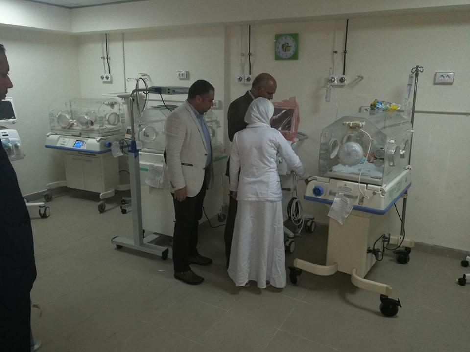 وكيل وزارة الصحة ببني سويف يتفقد التشغيل التجريبي لحضانات التنفس الصناعي بالمستشفى العام (1)                                                                                                            