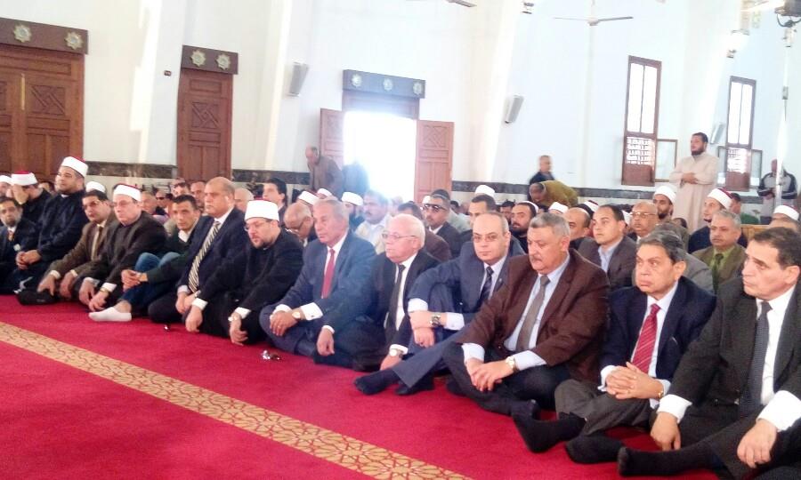 وزير الأوقاف يؤدي صلاة الجمعة بالمسجد العباسي (1)                                                                                                                                                       