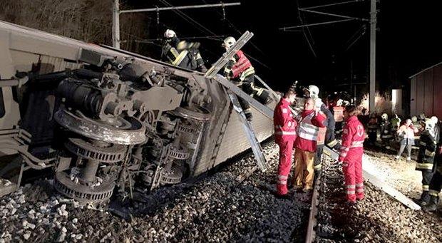 عشرات الإصابات في تصادم قطارين في النمسا (1)                                                                                                                                                            