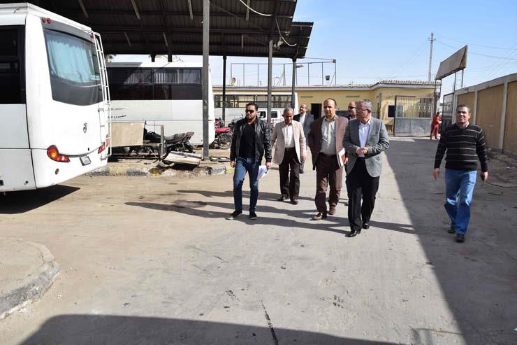 محافظ المنيا يتفقد مشروع النقل الجماعي (1)                                                                                                                                                              