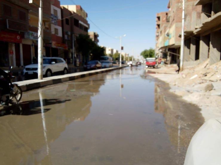 انفجار ماسورة مياه بمدينة الخارجة (3)                                                                                                                                                                   