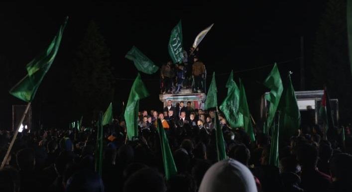 هنية وقيادات في حماس يقودون مسيرة بـ غزة رفضاً لقرارترامب (1)                                                                                                                                           