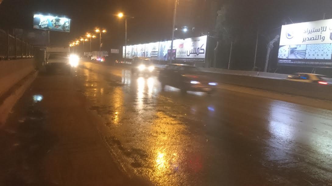 تعطل حركة السير وغلق المحلات بسبب الأمطار في الغربية (1)                                                                                                                                                