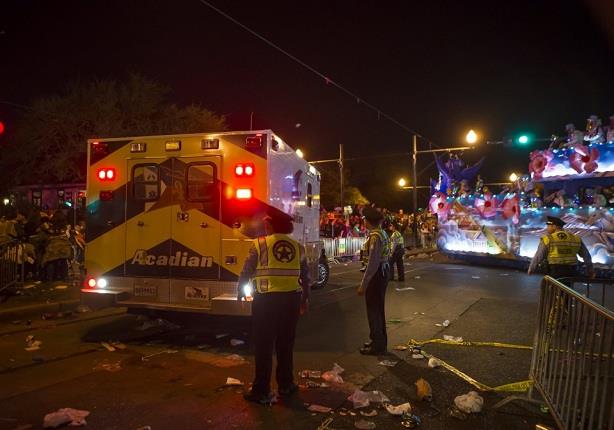 car-plows-into-endymion-parade-crowd-in-new-orleans-0a535c5baf54ce6d