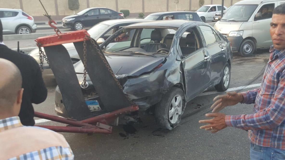 إصابة شخص إثر انقلاب سيارة ملاكي بمحور صلاح سالم (1)                                                                                                                                                   