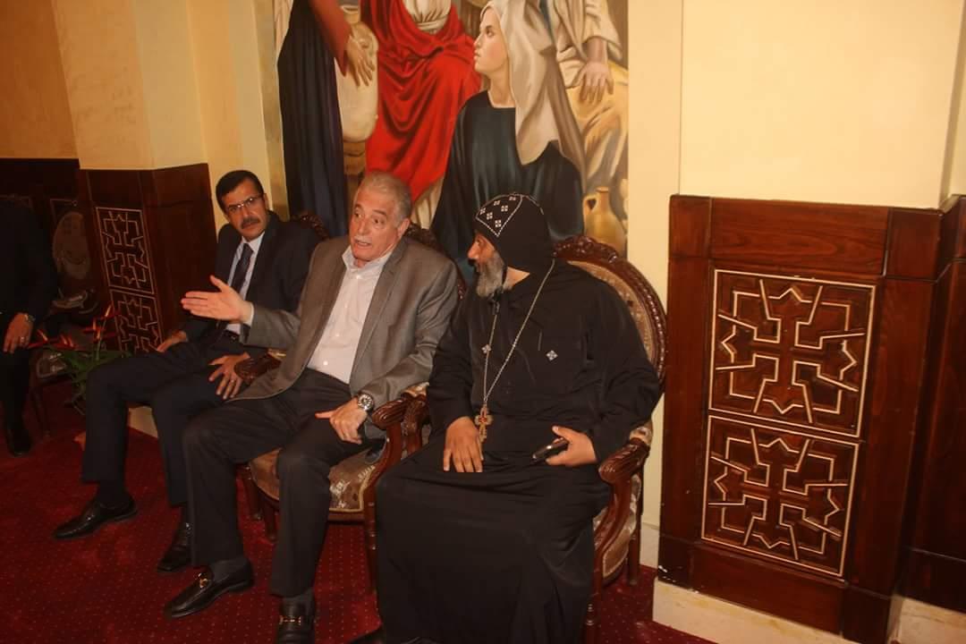 محافظ جنوب سيناء يعزي كاتدرائية السمائين في ضحايا تفجيري الأمس (1)                                                                                                                                      