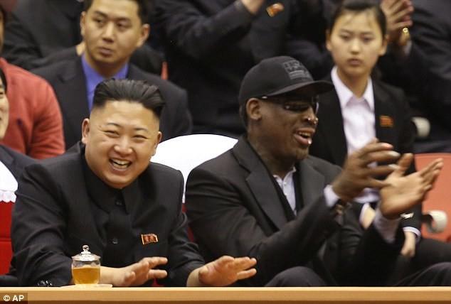 بالصور-هكذا يرفه كيم جونغ رئيس كوريا الشمالية عن نفسه (1)                                                                                                                                               