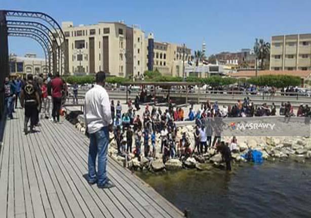 انتشال جثة طفل توفي غرقًا في نهر النيل بدمياط (1)                                                                                                                                                       
