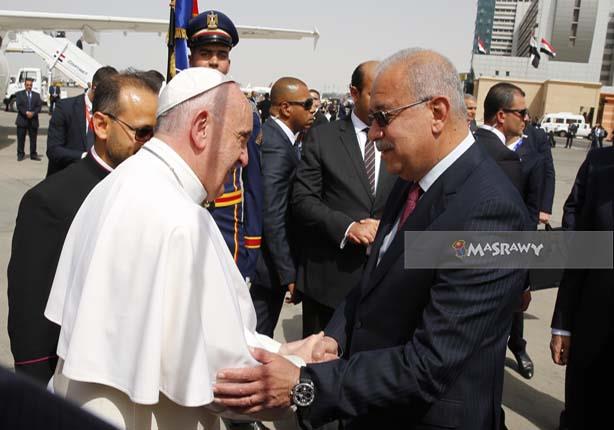 بابا الفاتيكان منذ وصوله إلى مطار القاهرة حتى لقائه الرئيس عبدالفتاح السيسي (1)                                                                                                                         