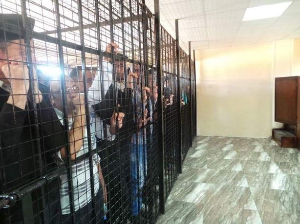 حبس وعزل ١٧ أمين شرطة لإضرابهم عن العمل (1)                                                                                                                                                             