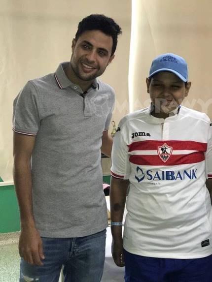 بالصور لفتة طيبة للاعب الزمالك مع الطفل سعد مصراوى