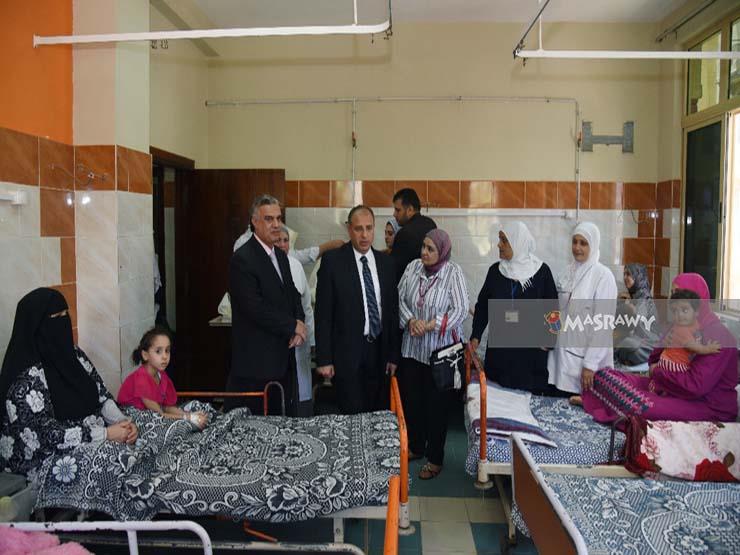 محافظ الإسكندرية يتفقد مستشفى الأنفوشي (1)                                                                                                                                                              