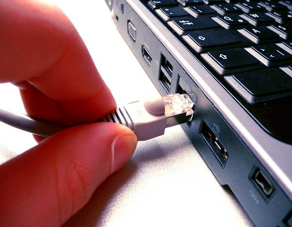 بداية من سبتمبر.. 14% ضريبة القيمة المضافة على الإنترنت الأرضي بداية من سبتمبر.. 14% ضريبة القيمة المضافة على الإنترنت الأرضي 