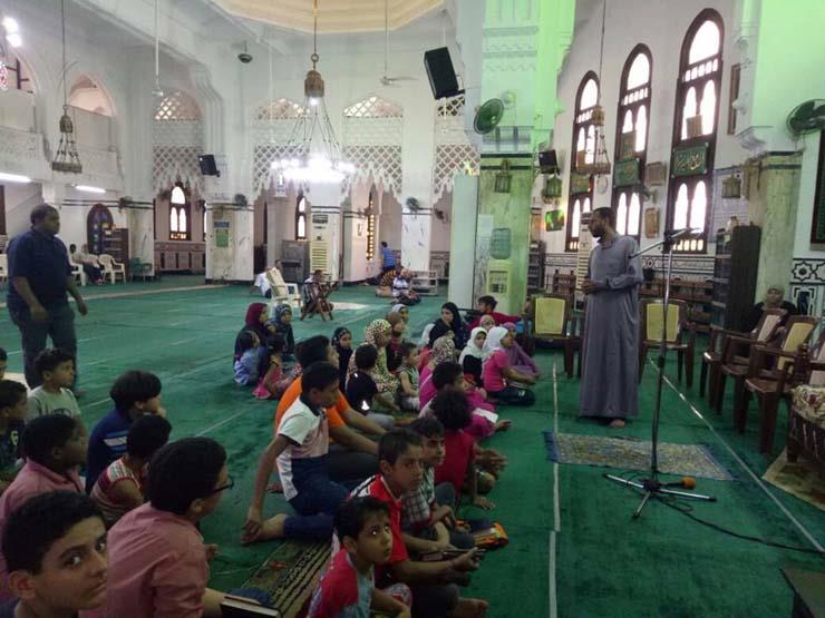 بمدرسة المسجد الجامع (1)                                                                                                                                                                                