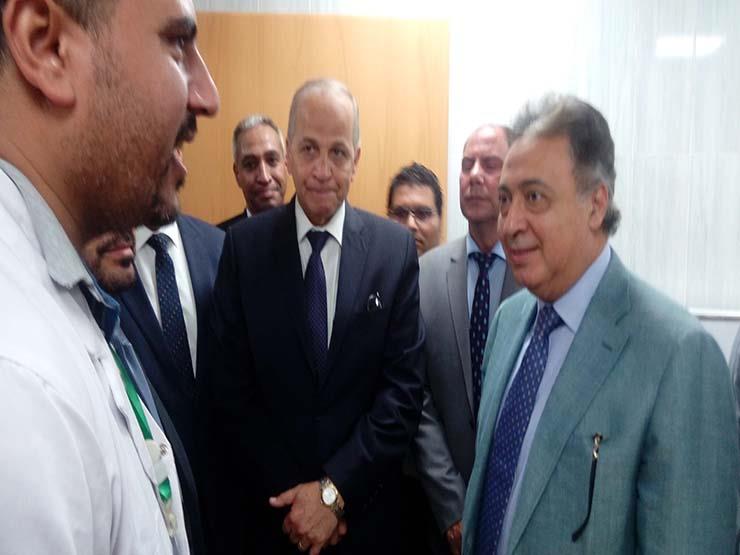 وزير الصحة يتفقد مستشفى أبو المنجا (1)                                                                                                                                                                  