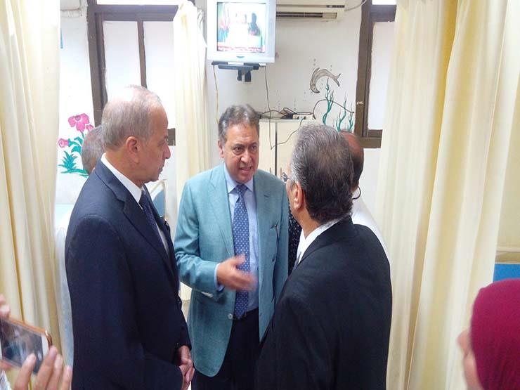 وزير الصحة يتفقد مستشفى أطفال بنها (1)                                                                                                                                                                  
