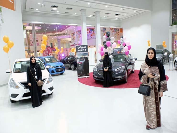 أول معرض سيارات للنساء في المملكة (1)                                                                                                                                                                   