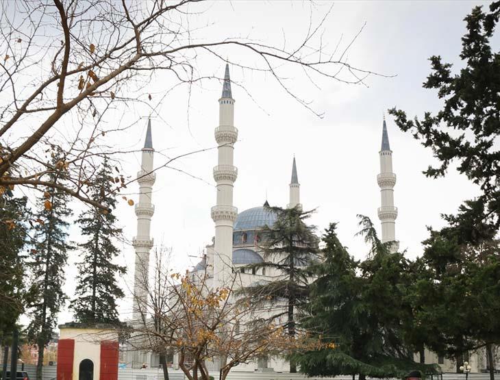 بالصور .. مع نهاية 2018 الإنتهاء من أكبر مسجد في منطقة البلقان بتكلفة 30 مليون يورو (1)                                                                                                                 