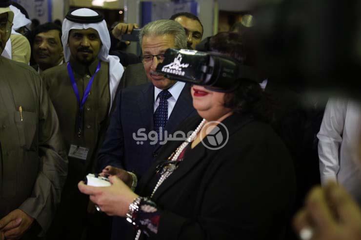 وزيرة الثقافة والقطان يزوران الجناح السعودي (1)                                                                                                                                                         