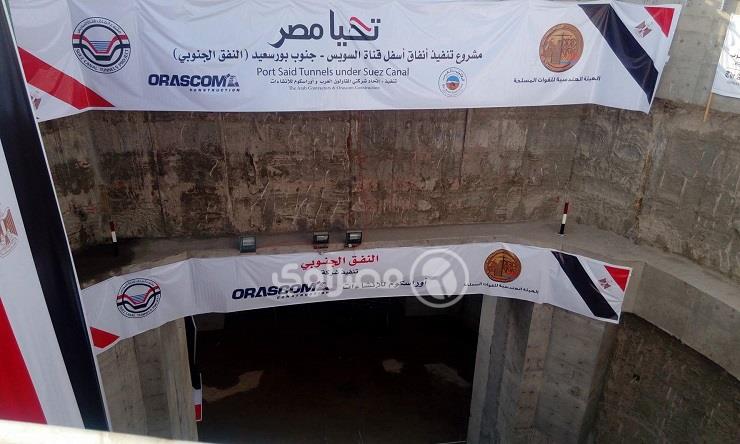استعدادات في بورسعيد لخروج ماكينة حفر أنفاق قناة السويس (1)                                                                                                                                             