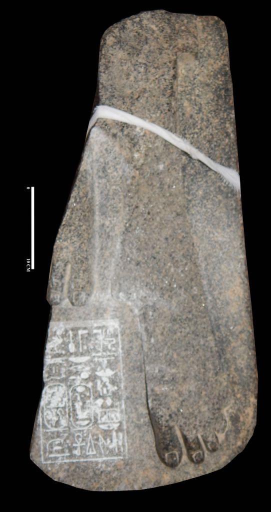العثور على جزء من تمثال أثري في سوهاج (1)                                                                                                                                                               