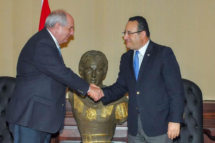 محافظ الإسكندرية يستقبل نائب وزير خارجية اليونان (1)                                                                                                                                                    