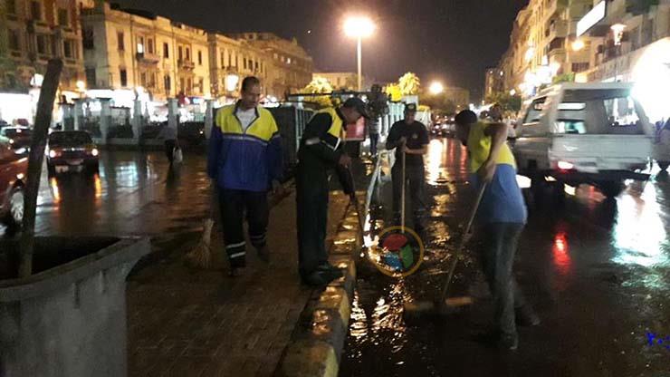 أعمال كسح مياه الأمطار من شوارع الإسكندرية (1)                                                                                                                                                          