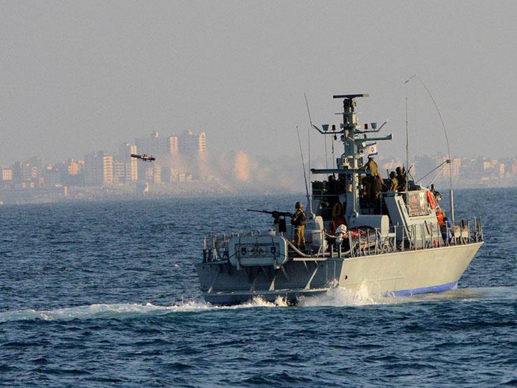 البحرية الإسرائيلية تستهدف الصيادين في بحر غزة البحرية الإسرائيلية تستهدف الصيادين في بحر غزة