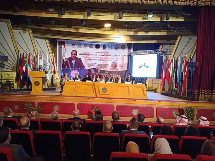 افتتاح المؤتمر العربي الإفريقي والتعاون الدولي للاستثمار وبناء الإنسان بالأقصر (2)                                                                                                                      