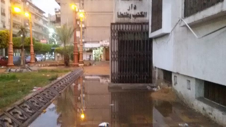 المياه تحاصر دار الكتب في طنطا (4)                                                                                                                                                                      
