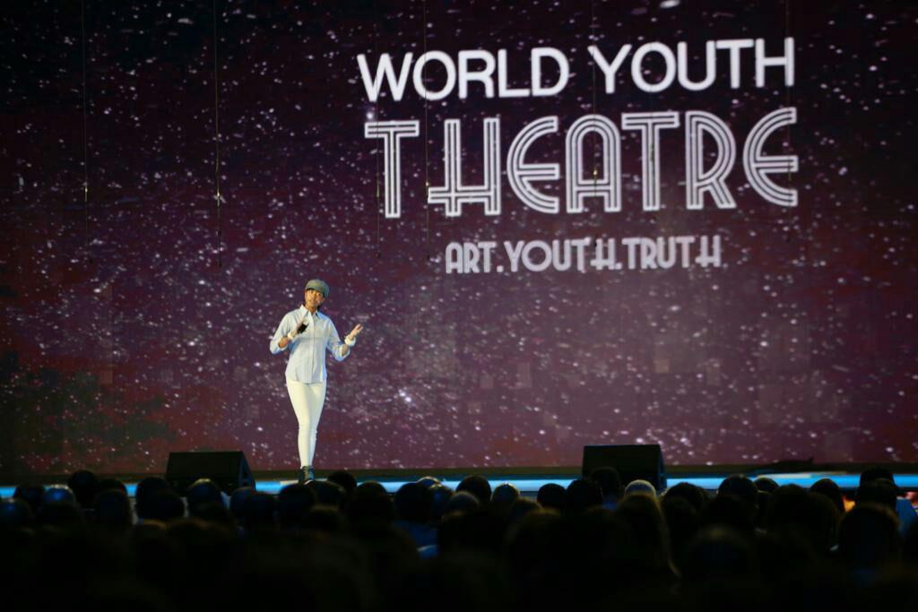 عروض دولية على مسرح شباب العالم (1)