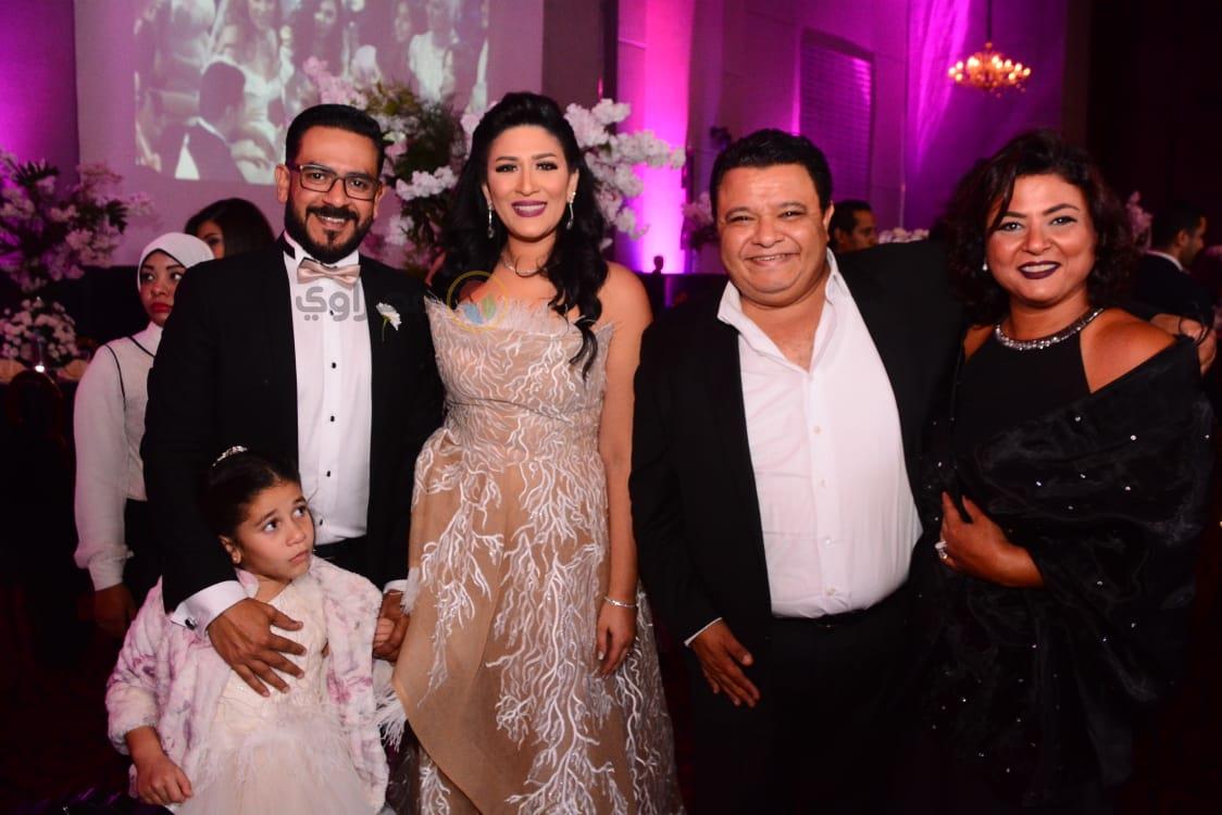  نجوم الفن والمشاهير يشاركون صلاح عبد الله الاحتفال بزفاف ابنته شروق على عمرو أباظة (1)