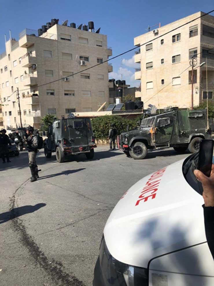الاحتلال الإسرائيلي يقتحم مبنى محافظة القُدس (1)                                                                                                                                                        