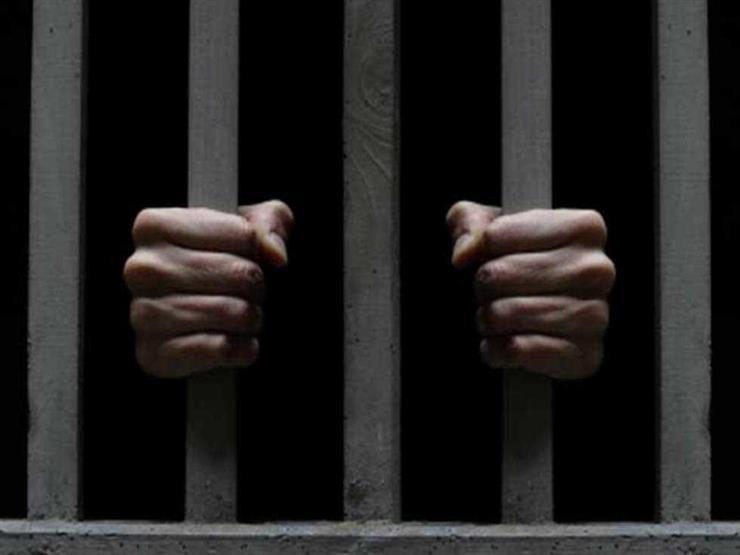 منعهم من تعاطي المخدرات.. 15 يومًا حبس للمتهمين بقتل مسن في حلوان منعهم من تعاطي المخدرات.. 15 يومًا حبس للمتهمين بقتل مسن في حلوان
