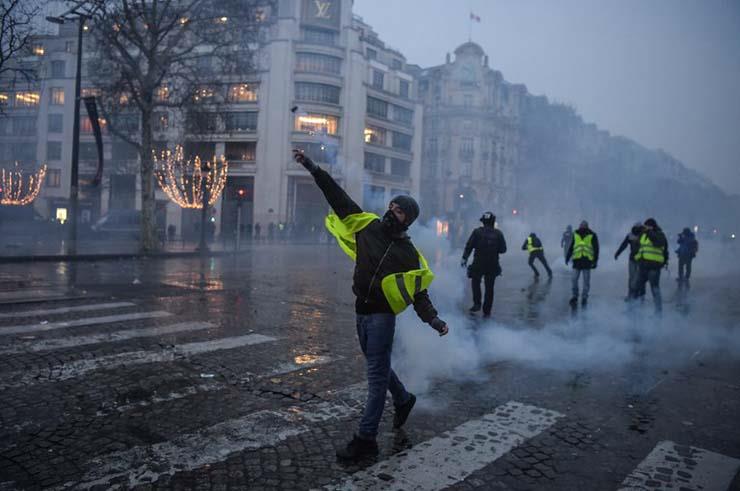 احتجاجات فرنسا                                                                                                                                                                                          