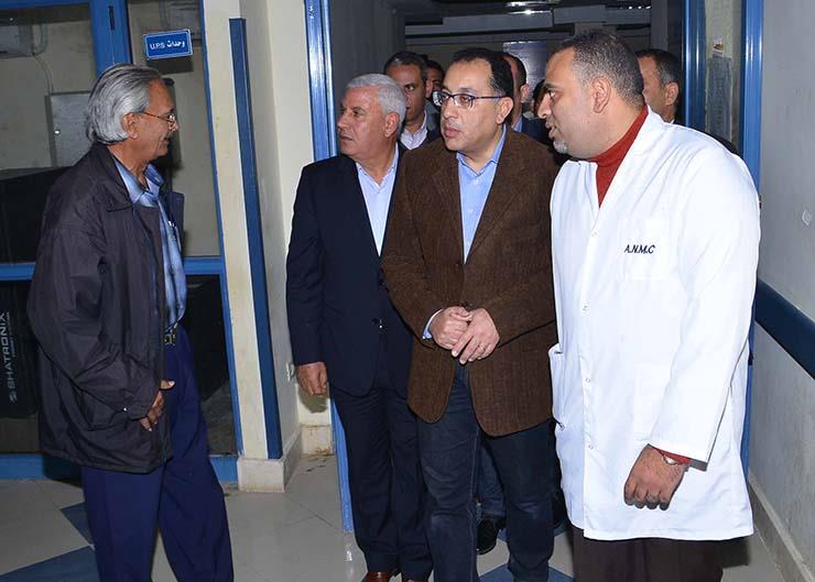 رئيس الوزراء يتفقد مستشفى الحمام (1)                                                                                                                                                                    