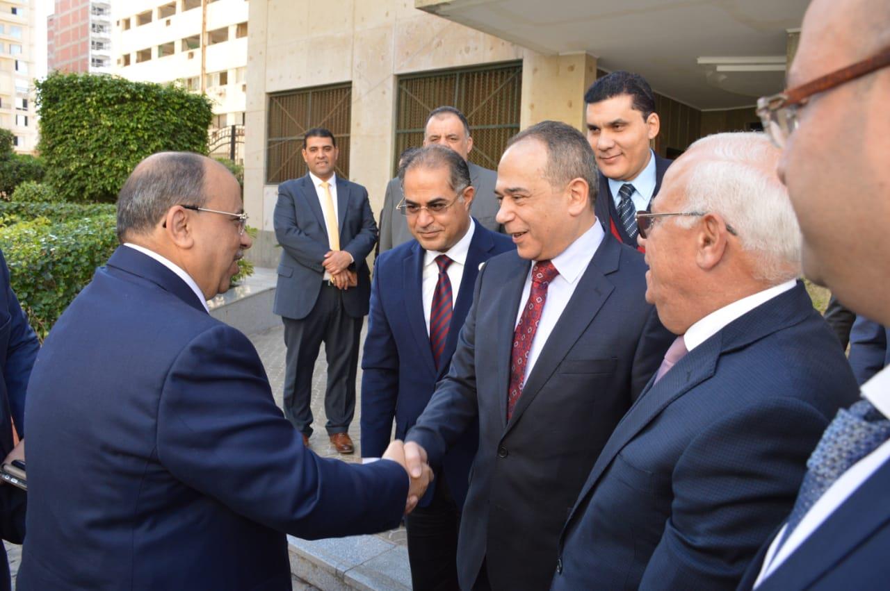 وزير التنمية المحلية يصل بورسعيد                                                                                                                                                                        