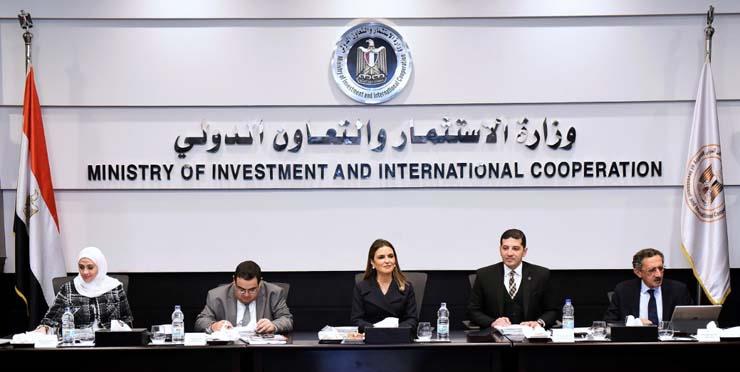 خلال اجتماع مجلس إدارة هيئة الاستثمار والمناطق الحرة (1)                                                                                                                                                