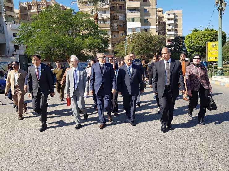 السفير الياباني في جولة بكورنيش المنيا سيرًا على الأقدام (1)