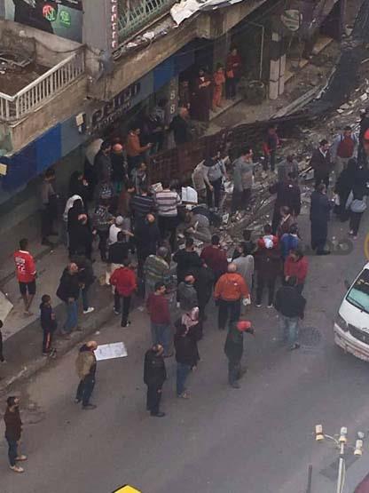 سقوط لافتة إعلانية في الإسكندرية (1)                                                                                                                                                                    