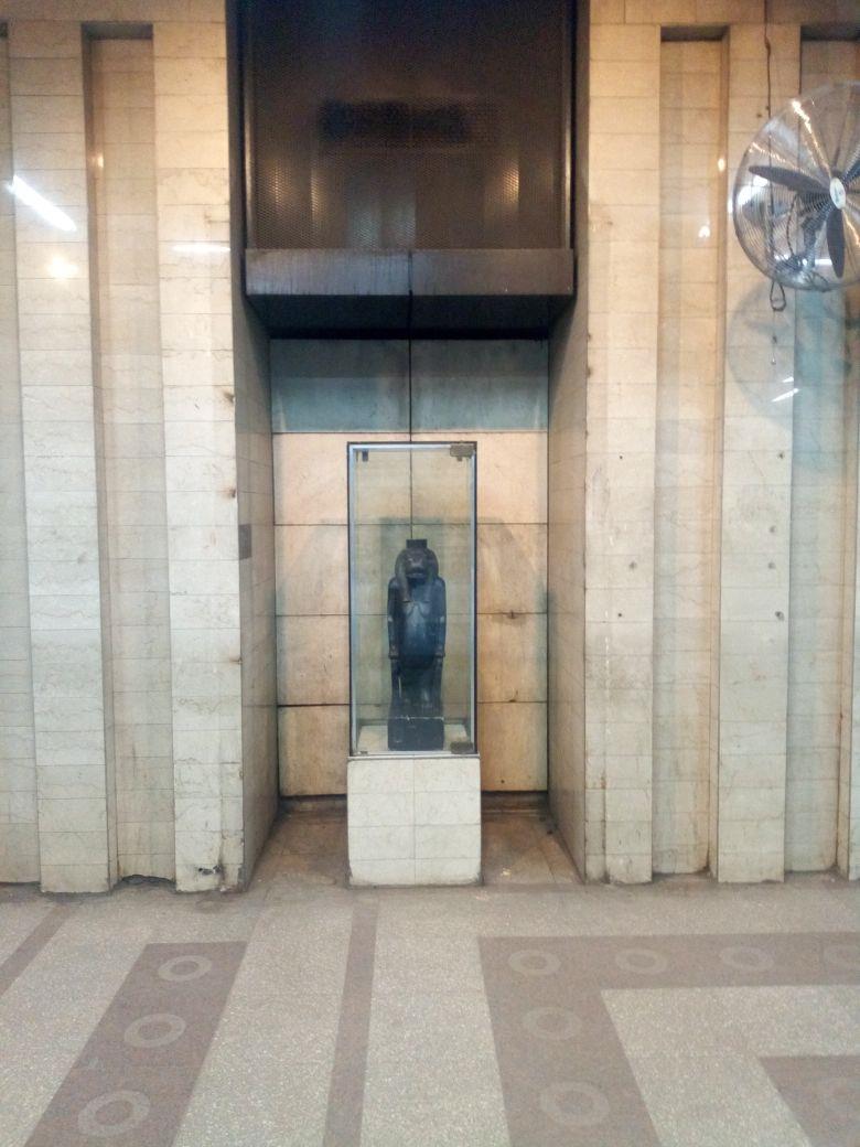 عودة التماثيل الفرعونية لمحطة مترو السادات (1)                                                                                                                                                          