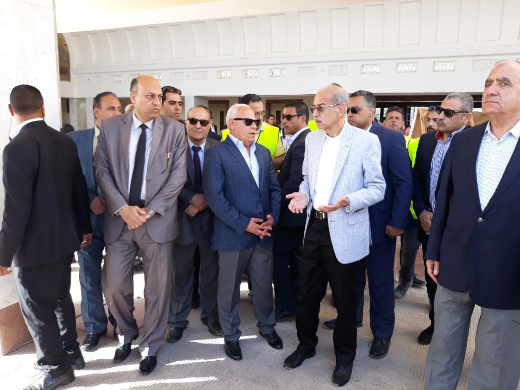 رئيس الوزراء يتفقد تطوير محطة سكة حديد بورسعيد (1)                                                                                                                                                      