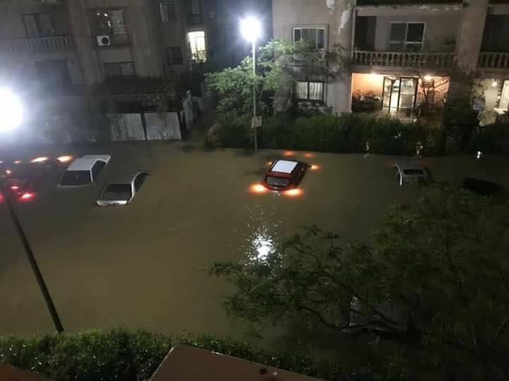 القاهرة الجديدة تغرق في الأمطار (1)                                                                                                                                                                     