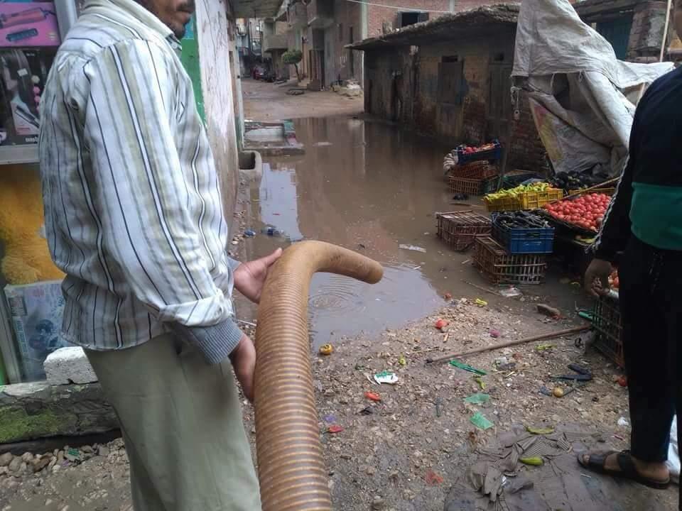 مياه القناه تدفع بسيارات وأفراد للمعاونة في مواجهة الأمطار (1)                                                                                                                                          