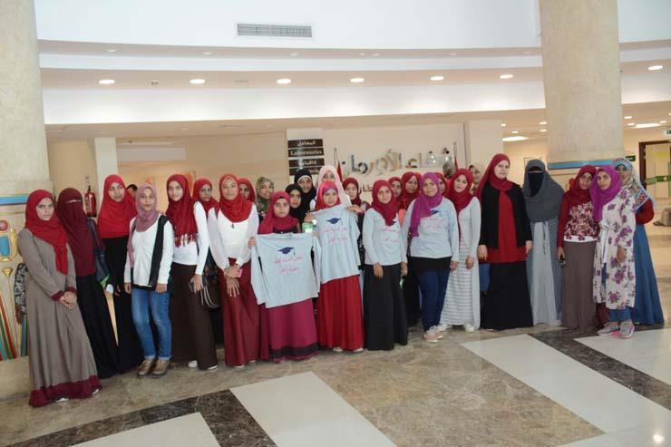 طالبات الأزهر وطلاب الخدمة الاجتماعية يتبرعون بالدم (1)                                                                                                                                                 