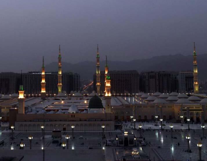 الحرم النبوى يتزين فى رمضان بأكثر من 63 ألف وحدة إضاءة (1)                                                                                                                                              