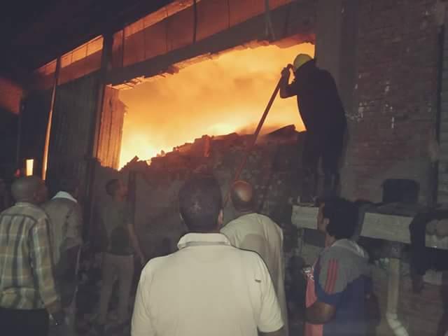 حريق مصنع ورق ميت نما بالقليوبية (1)                                                                                                                                                                    