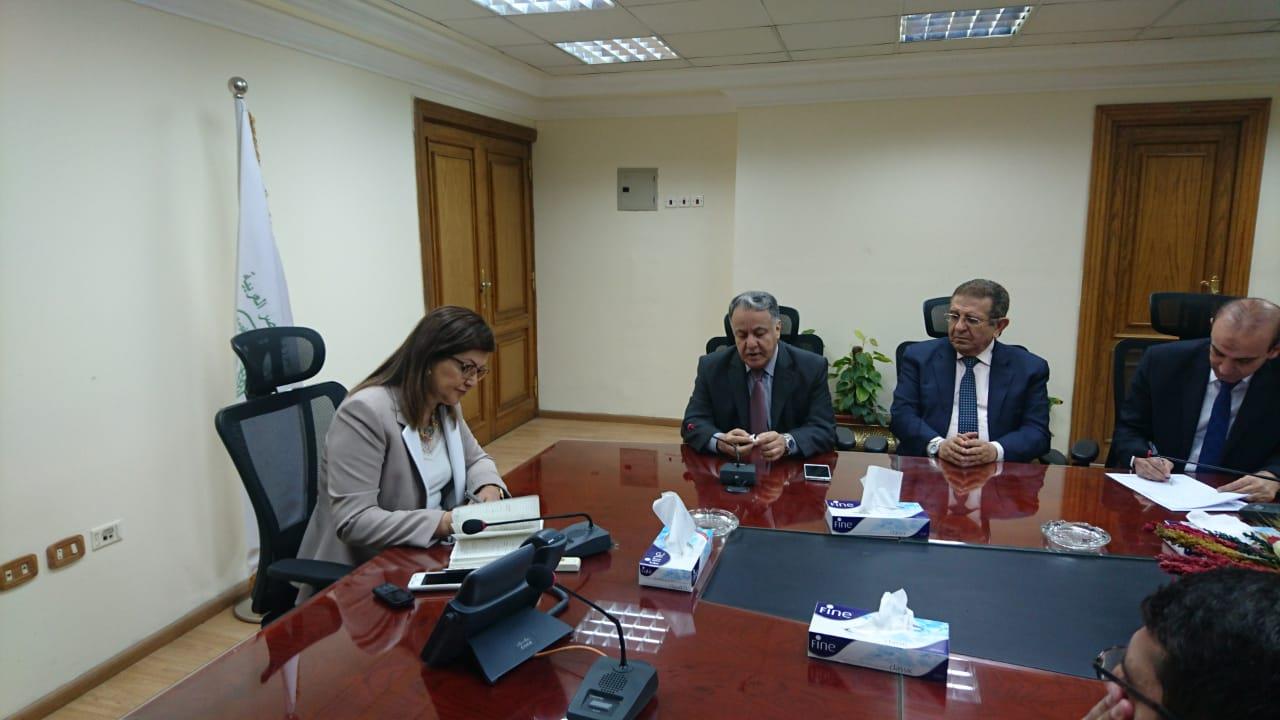 صور من اجتماع وزيرة التخطيط والسفير محمد ربيع  (1)                                                                                                                                                      