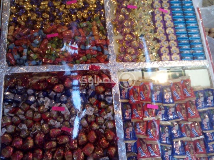 اصناف متنوعة من الشيكولاتة للعيد بكفرالشيخ